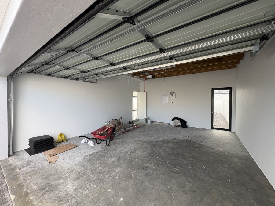 5 Bedroom Property for Sale in Sandown Western Cape